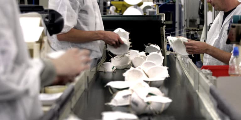 200 millions, c'est le nombre prévu de masques produits par an début 2021 dans l'ex-usine de Chaffoteaux et Maury.