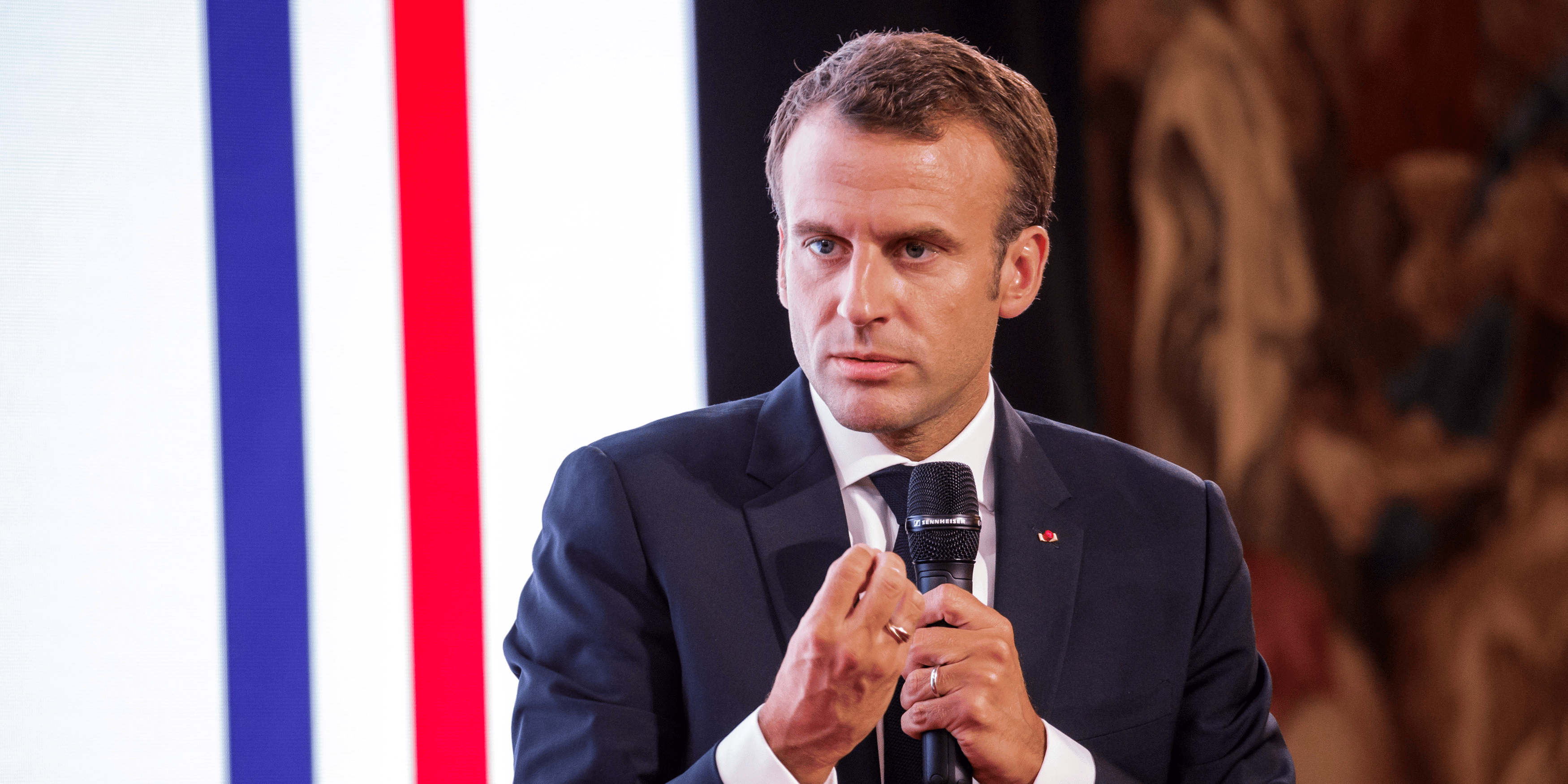 La decision americaine est "illegale" et une "erreur", dit macron