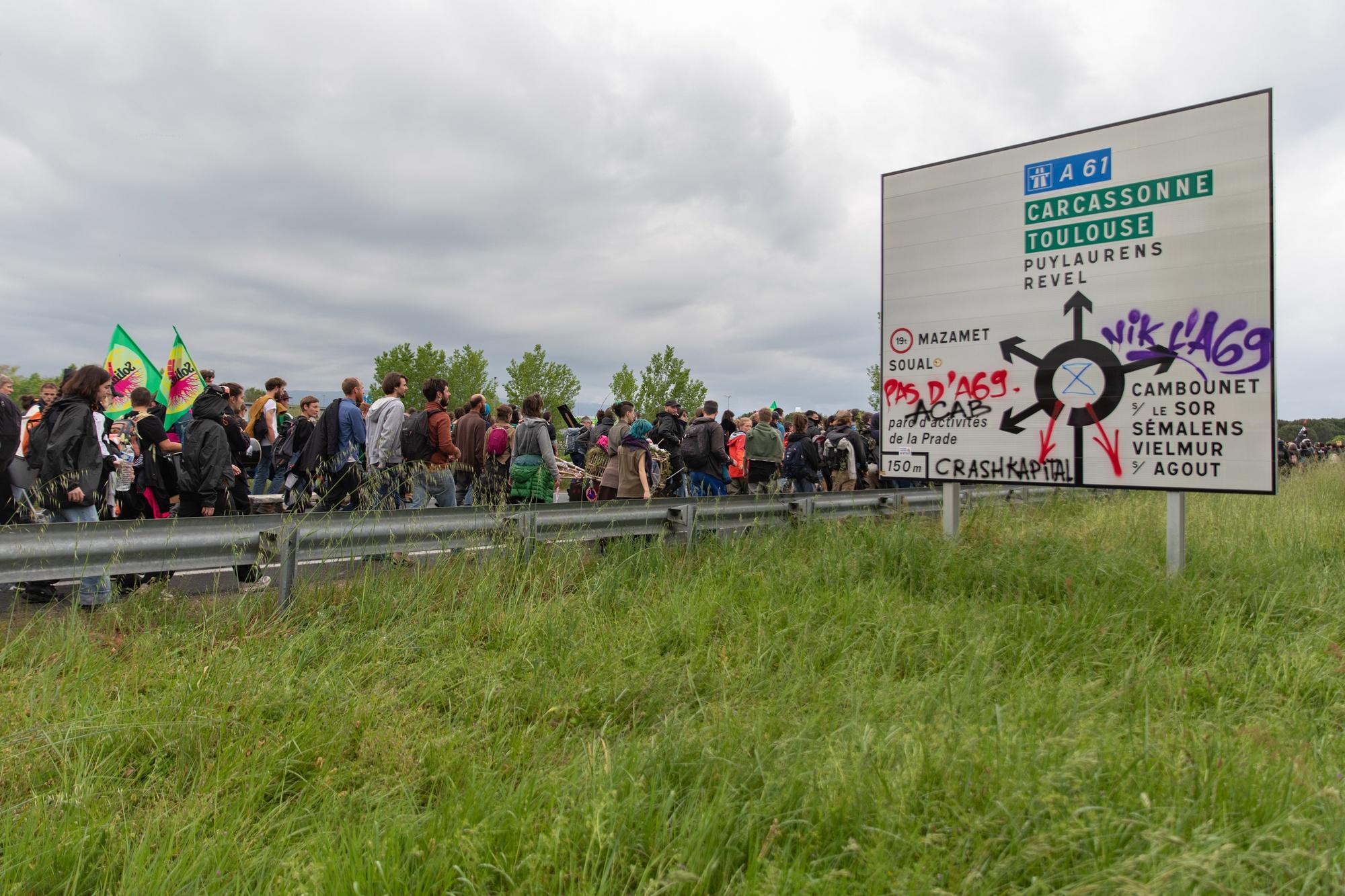 L'autoroute A69 entre Toulouse et Castres suscite une vive opposition des écologistes.