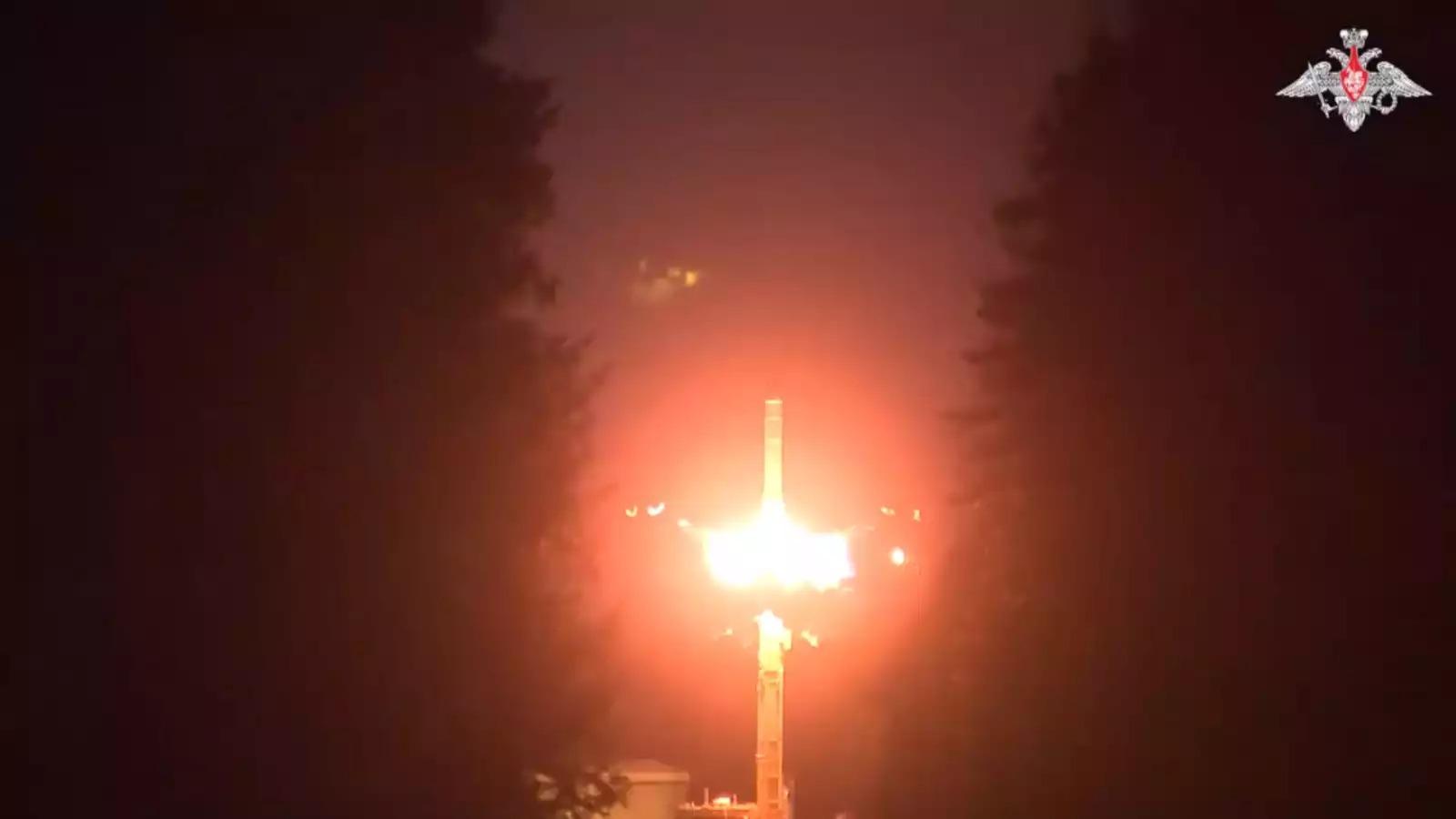 Tir d'un ICBM SS-24 Yars russe depuis le cosmodrome de Plessetsk le 25 octobre 2023.