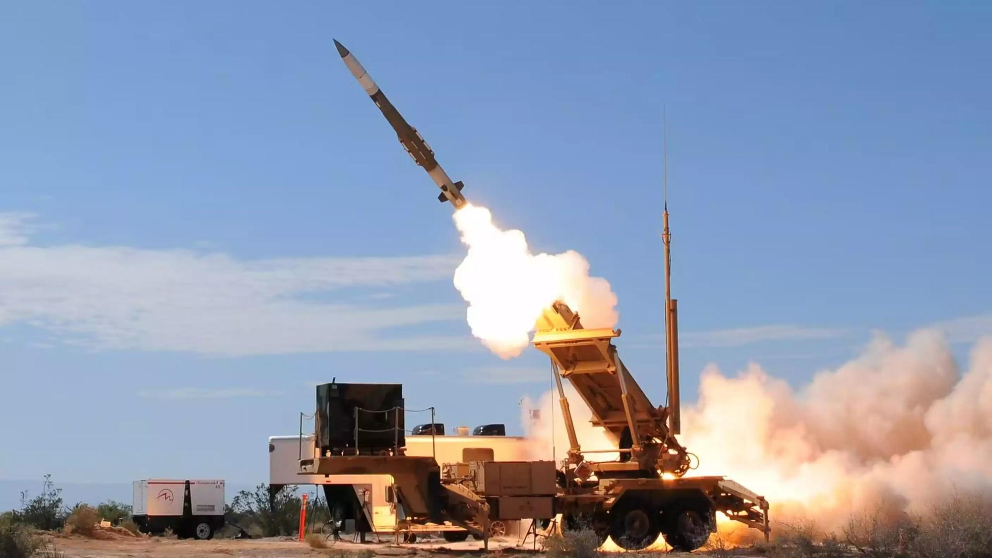 Tir d'essai d'un missile antiaérien Patriot PAC-3 MSE.