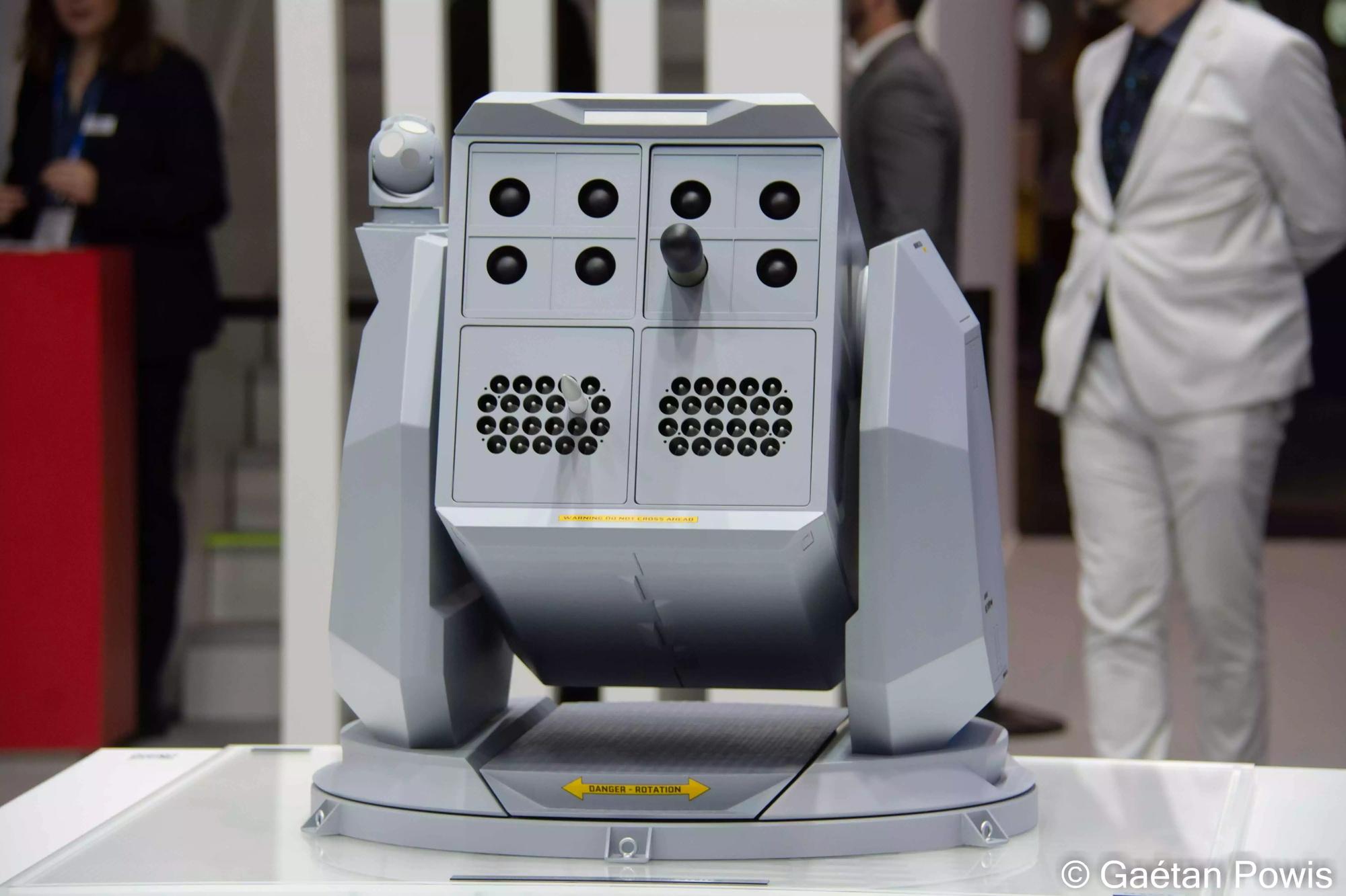 Modèle réduit du Multi-Purpose Launching System (MPLS) sur le stand Naval Group à Euronaval 2024.