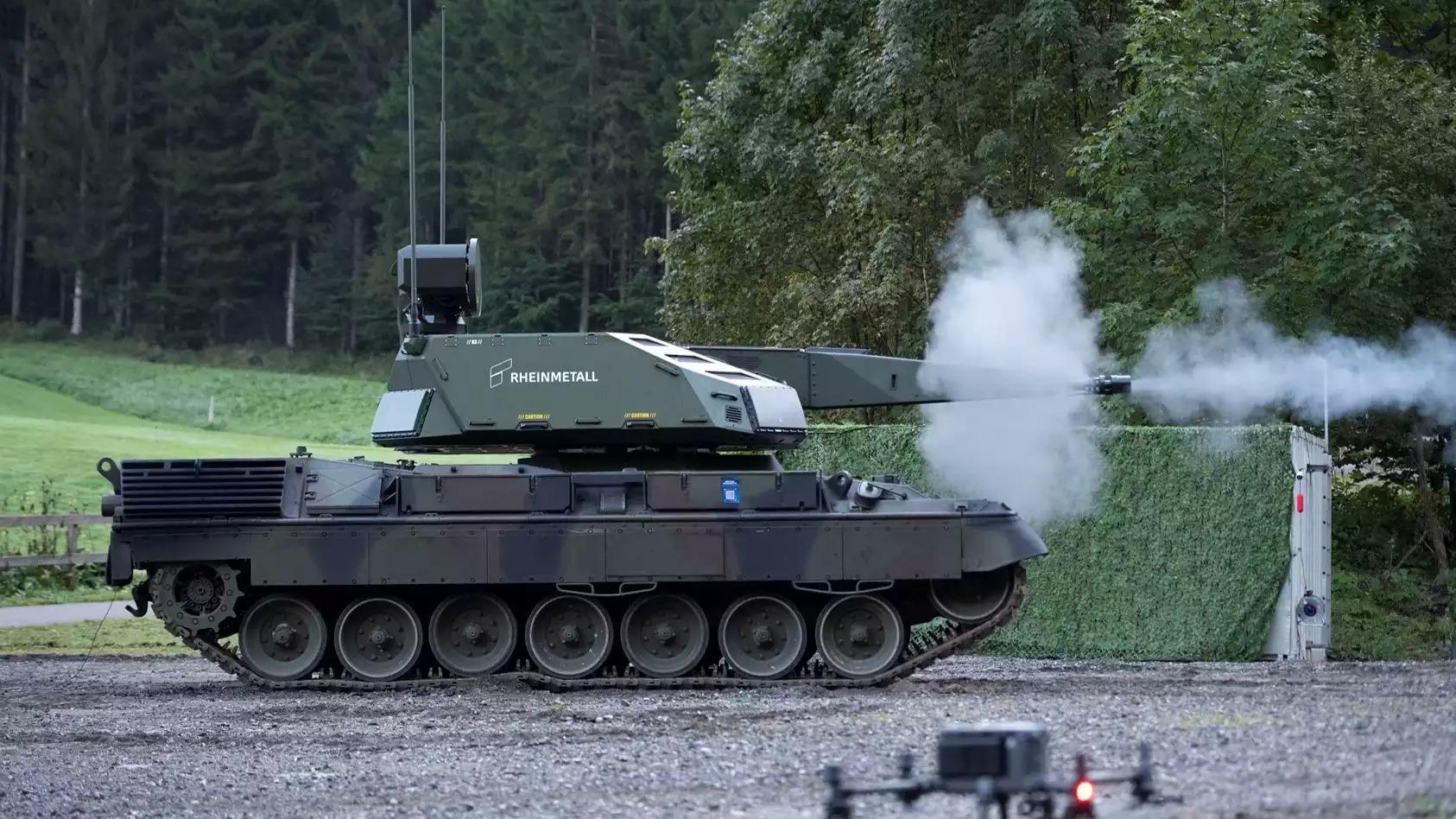 Tirs d'un Skyranger 35 sur un châssis de Leopard 1 sur le champ de tir d'Ochsenboden (Suisse)(18-19 septembre 2024).