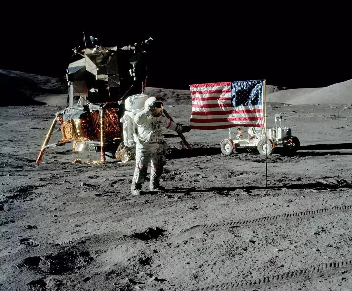 apollo17