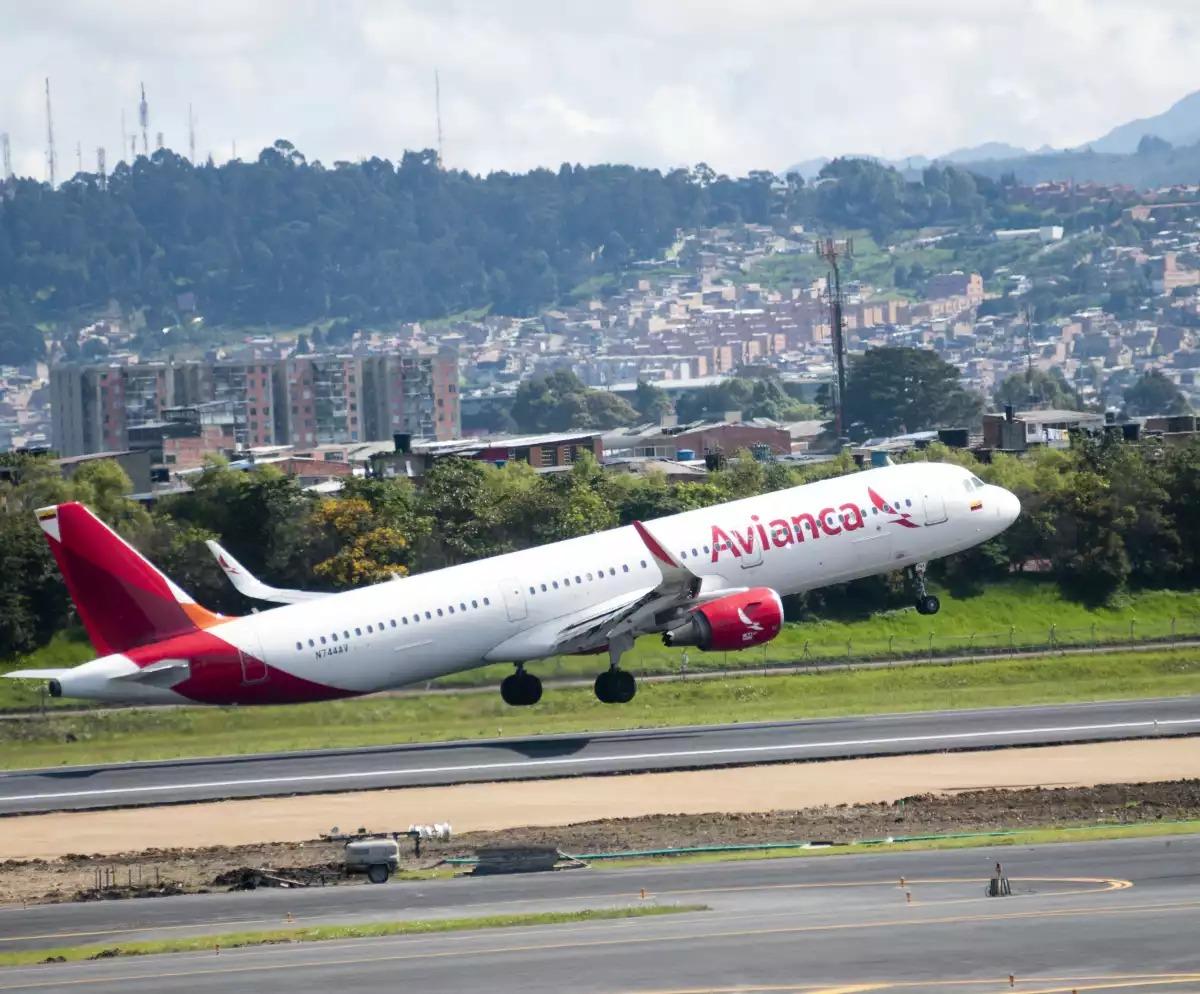 PR - Lufthansa Technik provides Condition Monitoring to Avianca