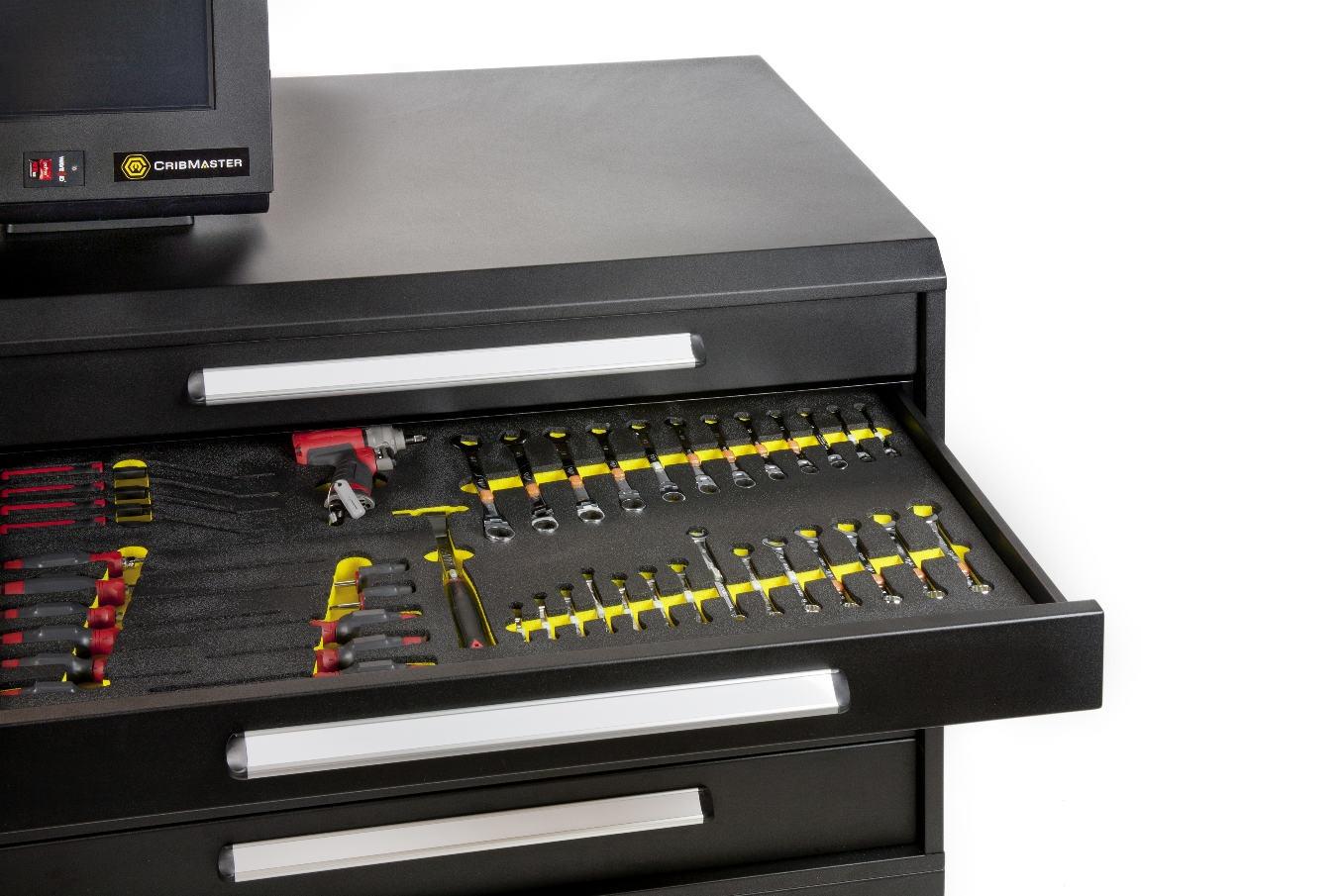 "Le système AccuDrawer de CribMaster rationalise le processus de surveillance, de gestion et de maintenance des outils"