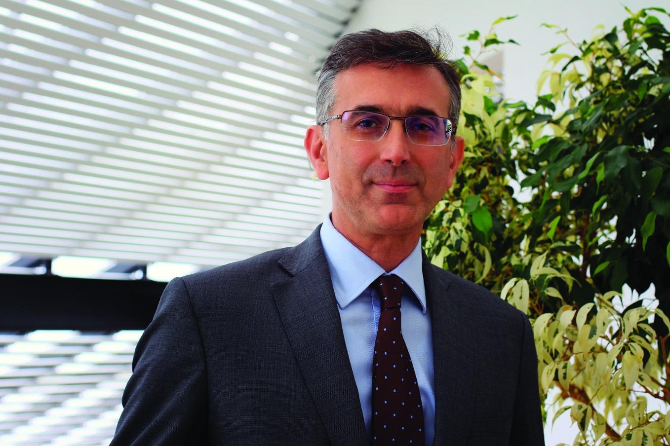 Pascal Homsy nommé directeur adjoint pour les activités télécommunications.