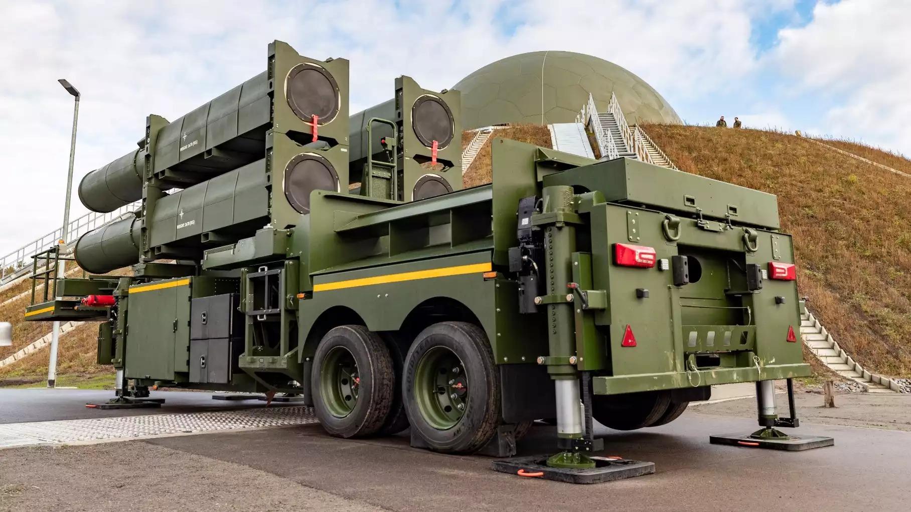 Lance-missiles Arrow 3 de la Luftwaffe et radar Super Green Pine de la Luftwaffe à Holzdorf (Allemagne).