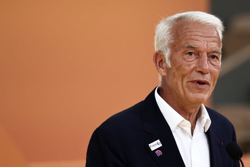 Un congé climatique signifierait "qu'on travaille moins, on produit moins, on a moins d'argent", a déclaré Patrick Martin.