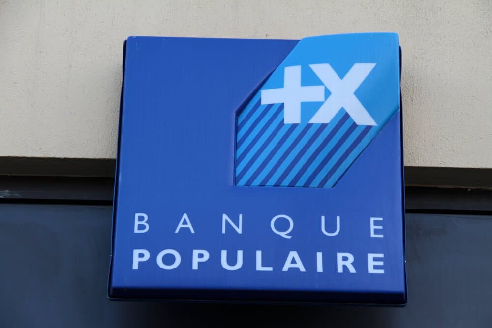 (c) SYLVESTRE / MAXPPP NICE LE 11/01/11<0x0d><0x0a> enseigne banque populaire (MaxPPP TagID: maxnewsworld729513.jpg) [Photo via MaxPPP] - banque populaire