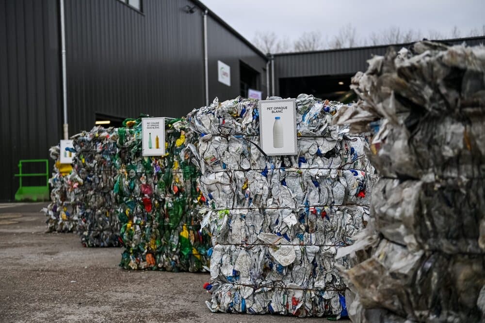 ©PHOTOPQR/LE BIEN PUBLIC/Emma BUONCRISTIANI ; Ruffey-lès-Beaune ; 19/01/2024 ; Inauguration du premier centre de surtri de France dédié à trier le "flux développement rigide", qui correspond aux nouveaux plastiques (pots de yaourt, barquettes de...