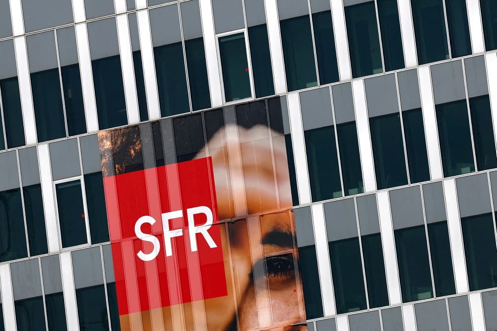 Le logo de l'opérateur SFR, 2024 REUTERS/Yves Herman -