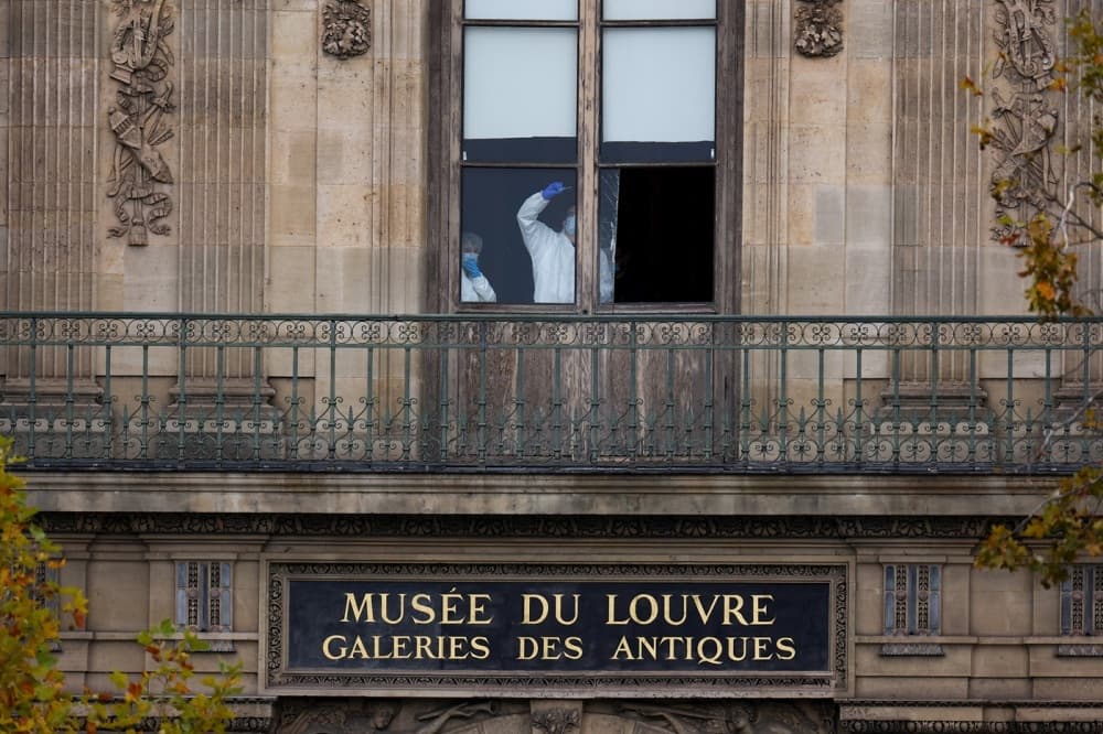 Sur X, le musée, qui a accueilli près de 9 millions de visiteurs en 2024, dont 80 % d'étrangers, a annoncé sa fermeture pour " raisons exceptionnelles ".