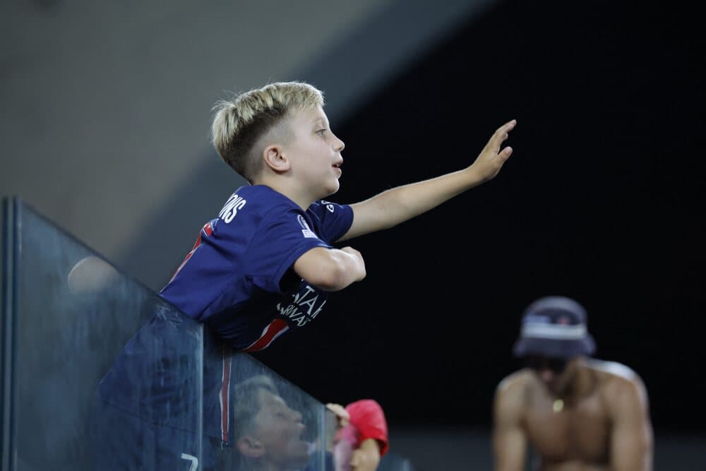 ©Mattia Radoni/IPA Sport / ipa-agency.net IPA Agency/Maxppp - PSG supporter during the UEFA Super Cup 2025 soccer match between Paris Saint-Germain and Tottenham Hotspur at Bluenergy Stadium on August 13th, 2025, Udine, Italy (FRA) (MaxPPP TagID:...