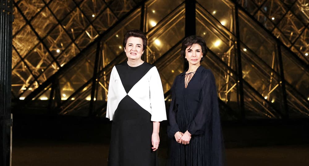 Laurence des Cars et Rachida Dati, au Grand Diner du Louvre, le 4 mars 2025.