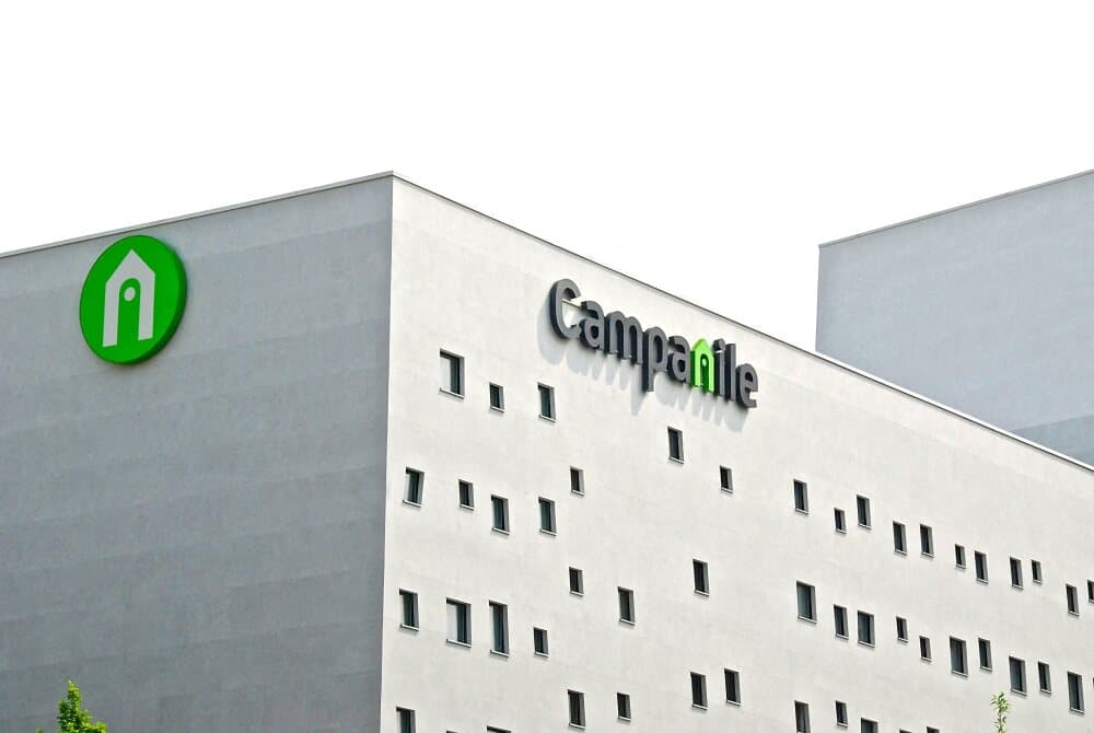 © Sebastien JARRY/MAXPPP; 23/05/2016. HOTEL CAMPANILE. Enseigne d'hotels français crée en 1976, spéçialisé sur le type des hotels de milieu de gamme appartenant à l'entreprise LOUVRE HOTELS GROUP, tous les hotels possèdent un restaurant avec un service...