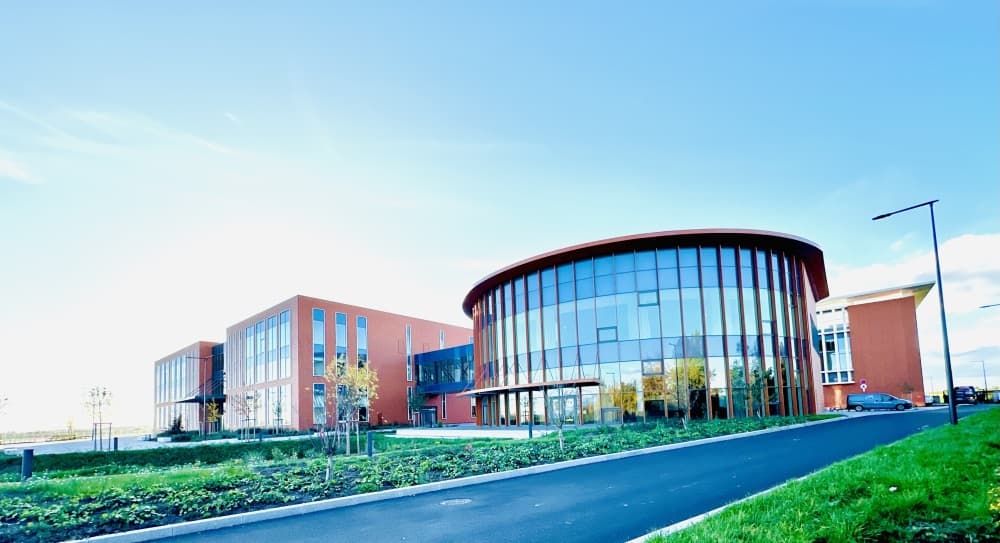 L'usine Huawei à Brumath (Bas-Rhin) n'a pas reçu ses équipements de production.