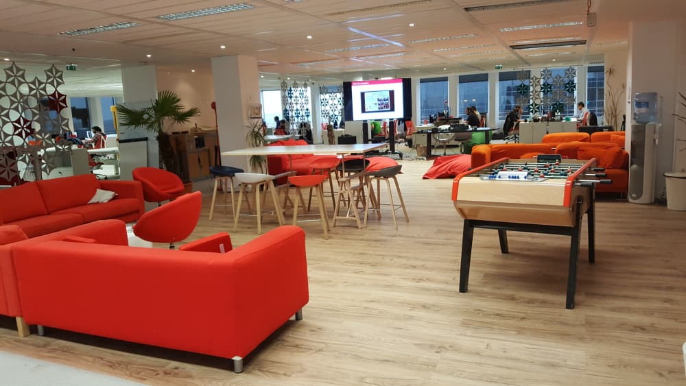 Photo du siège social de LINAGORA situé au 31ème étage de la Tour Franklin à la Défense