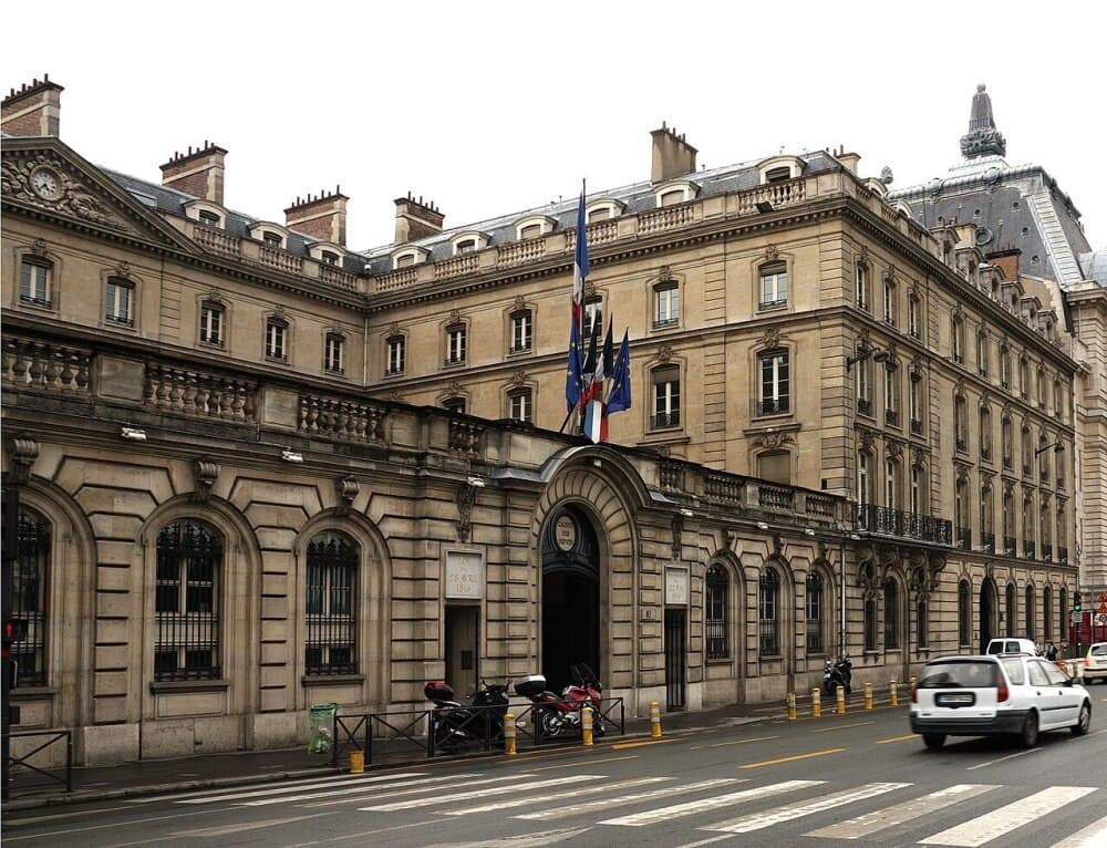 Le siège de la Caisse des Dépôts à Paris