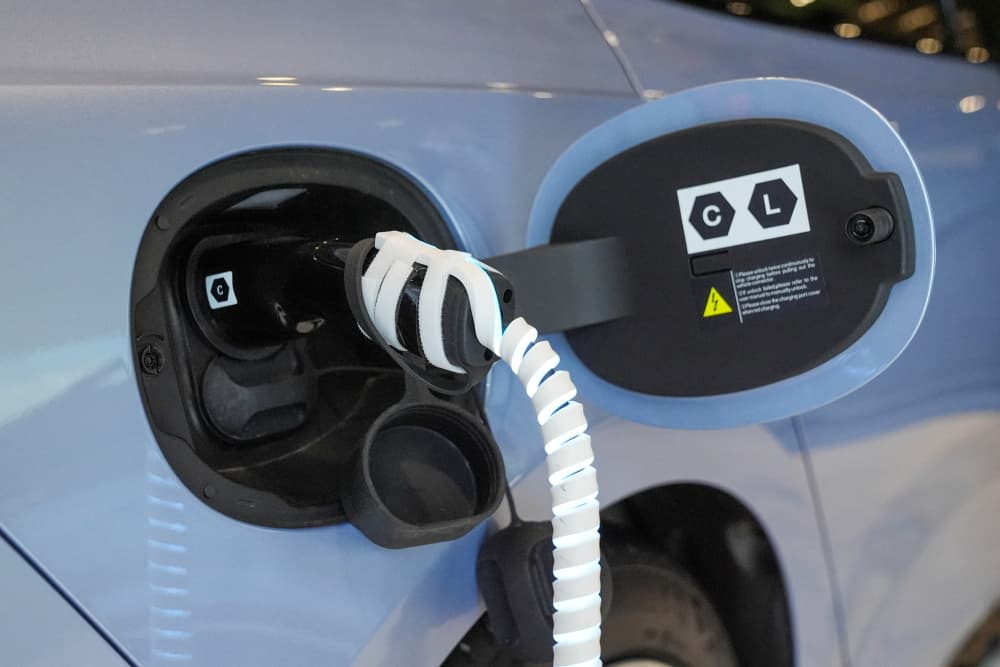 Le dispositif de taxe au kilomètre pourrait entrer en vigueur en 2028, après consultation publique.