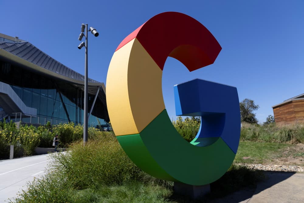 L'action Alphabet bondit de 5%. L'IA propulse Google à 3,82 milliards de dollars de capitalisation.