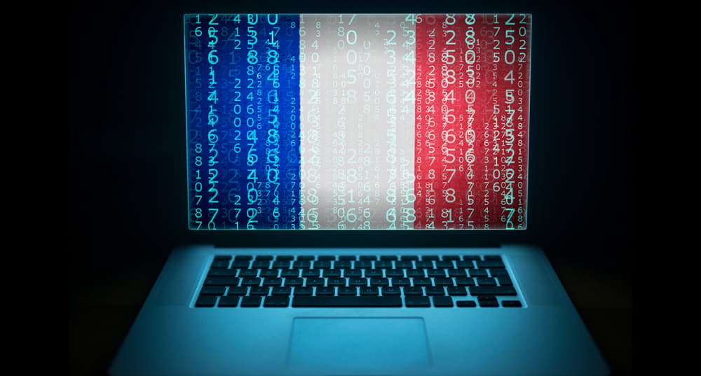 À l'approche des municipales, les candidats doivent faire face à de nouveaux challenges numériques.