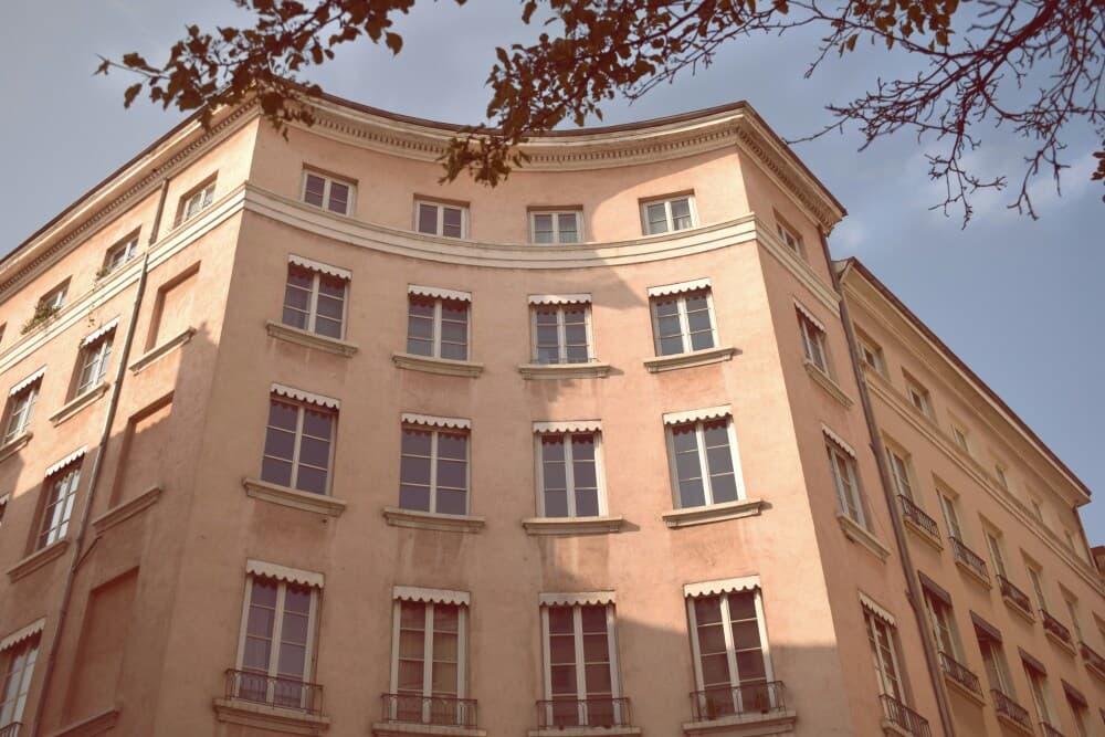 Le Grand Lyon prévoit de mettre au vote ce lundi une enveloppe de 1,3 millions d'euros, mais aussi de faire rentrer dans le parc de cette nouvelle foncière entre 20 et 50 logements dont il est lui-même propriétaire.