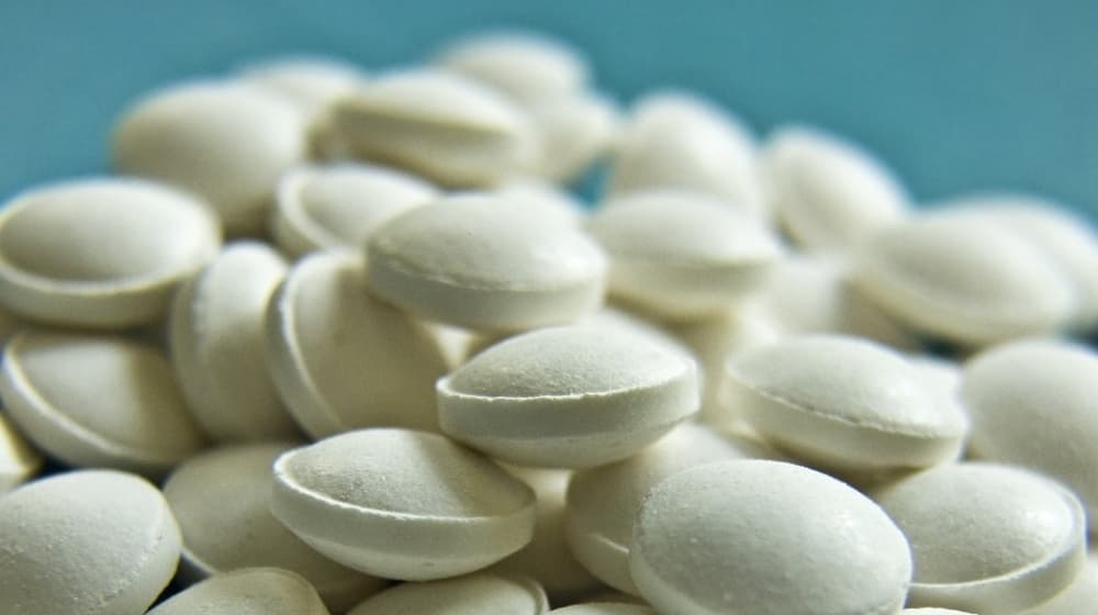 En France, quelque 12 500 décès seraient liés à une infection à bactérie résistante aux antibiotiques, d'après Santé publique France (photo d'illustration).