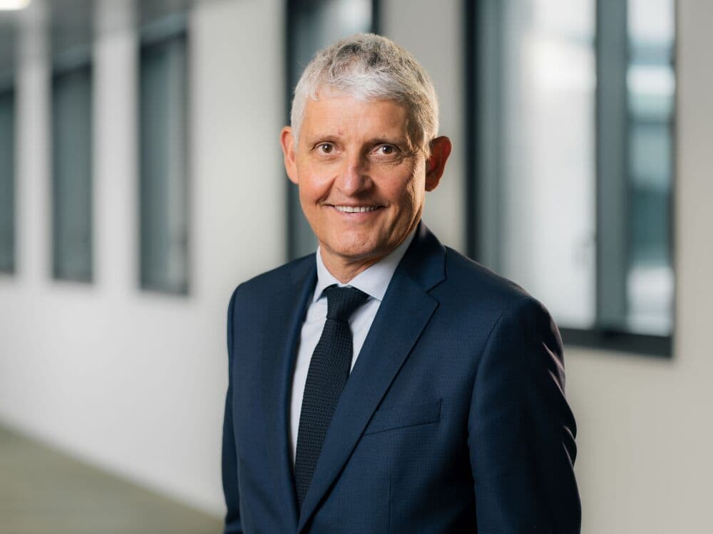 Nouveau directeur général de Crédit Agricole SA depuis six mois, Olivier Gavalda fixe la conquête comme nouvelle priorité stratégique.