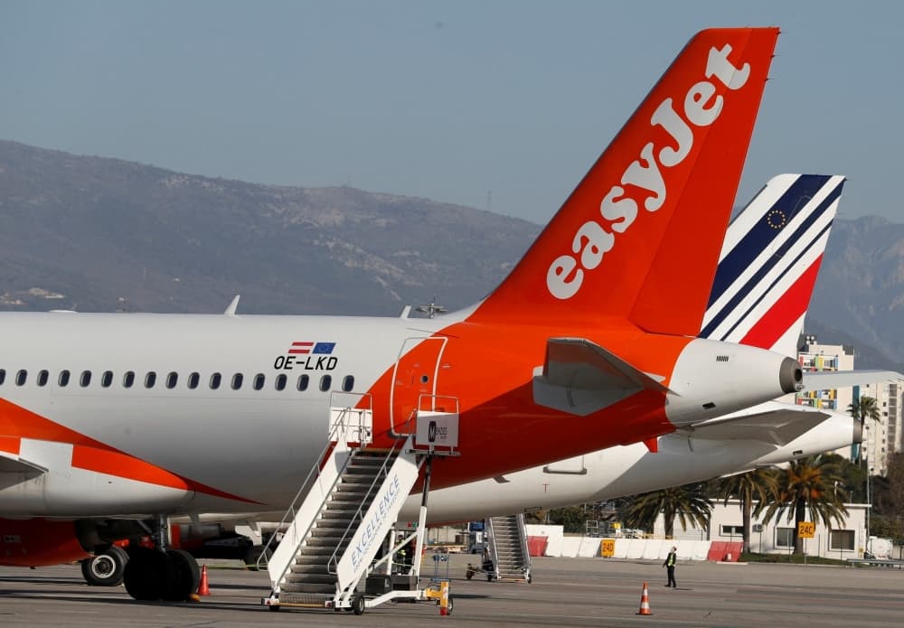 Castlelake affirme que cette troisième offre " se compare favorablement à la valeur actuelle " du cours de l'action EasyJet.