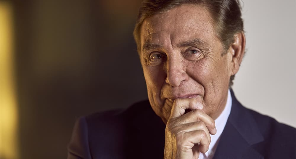Jean-Pierre Foucault présentera sa 31e cérémonie Miss France en décembre 2025.