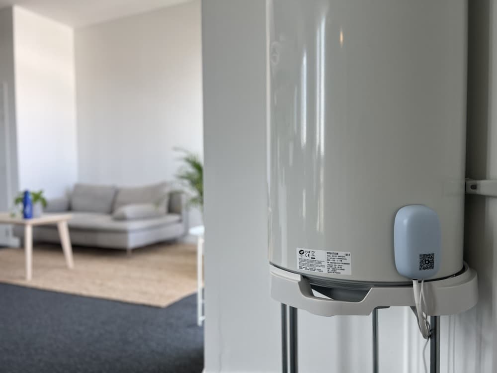 Spécialisée dans les solutions intelligentes pour la gestion de l’énergie, Elax Énergie a fait le choix de produire ses thermostats connectés en Bretagne grâce à un partenariat avec Novatech Industries.