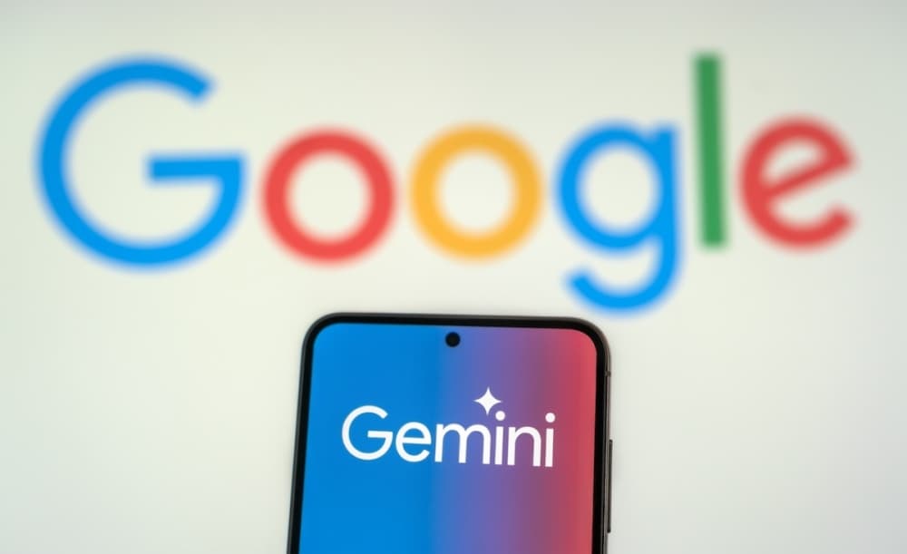 En simulant une connexion depuis les États-Unis, le VPN permet de forcer l'activation du mode « Thinking » de Gemini 3 Pro, une fonctionnalité de raisonnement avancée encore bridée sur les IP françaises.