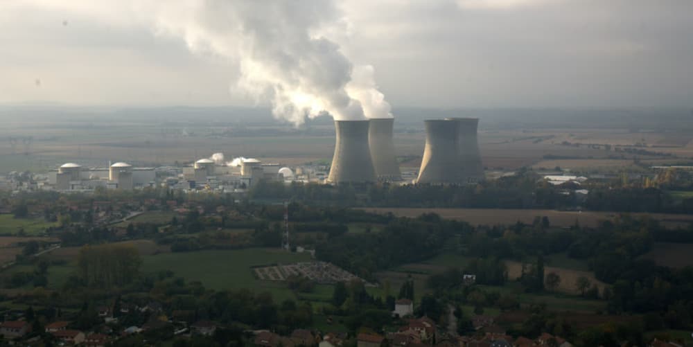 Le site de la centrale nucléaire du Bugey (Ain), pressenti pour accueillir deux des six nouveaux réacteurs EPR2 prévus par l'exécutif.