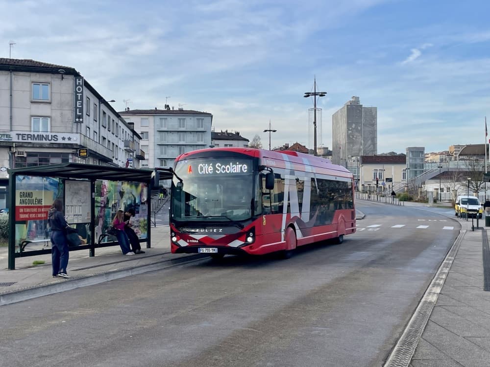 L'agglomération d'Angoulême veut intégrer l'hydrogène dans sa flotte de bus.