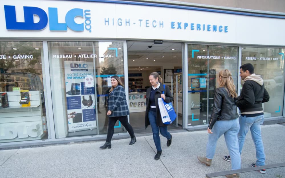 Le distributeur lyonnais de produits informatiques et high tech poursuit sa lente "remontada" post-Covid.