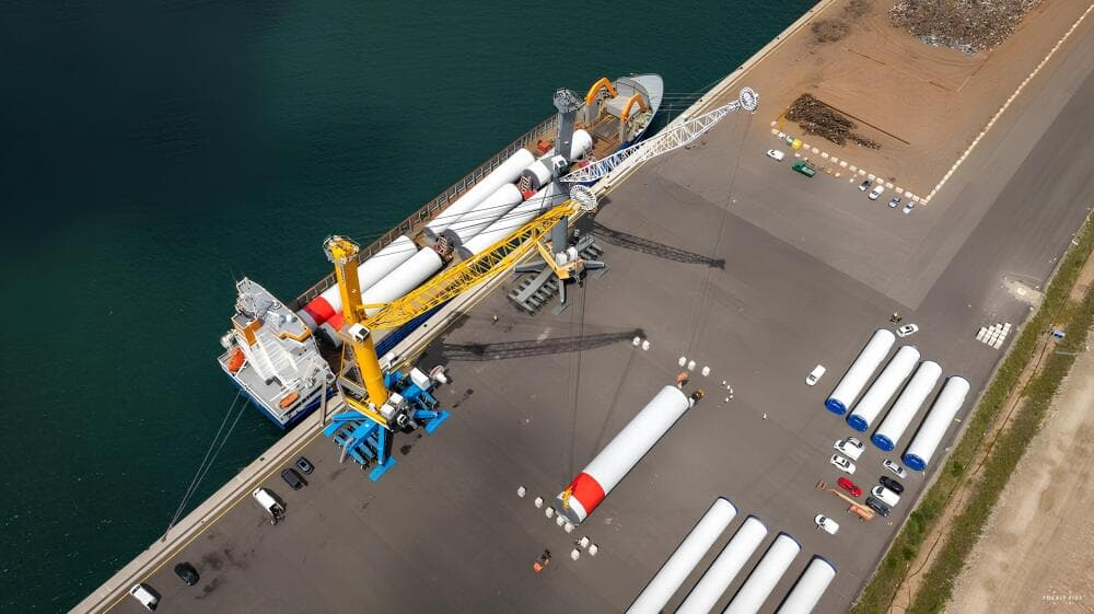En construction, l’activité EMR du port de Brest ne pèse pas encore de manière encore significative mais a comptabilisé le transport de 60 582 tonnes de composants sur le terminal EMR contre18 000 en 2024.