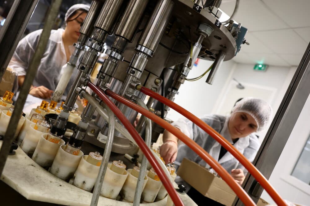 La chaîne de production de l’usine Corania aux Pennes-Mirabeau, près de Marseille.