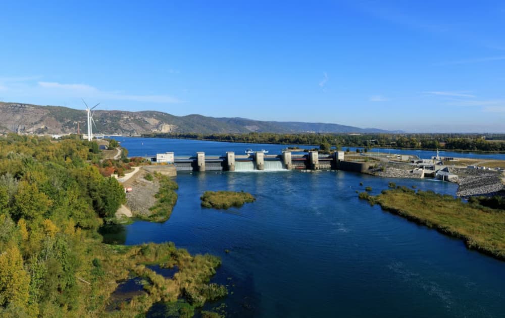 Les principaux acteurs de l'hydroélectricité ont commencé à faire le compte des projets qui pourraient être lancés ou relancés dans le cadre de la dernière loi hydroélectricité, adoptée le 17 juin dernier.