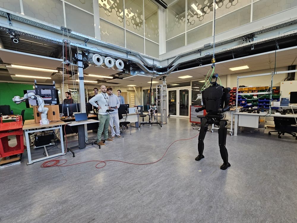 Le Laas-CNRS à Toulouse a donné le coup d'envoi d'un programme national sur la robotique.