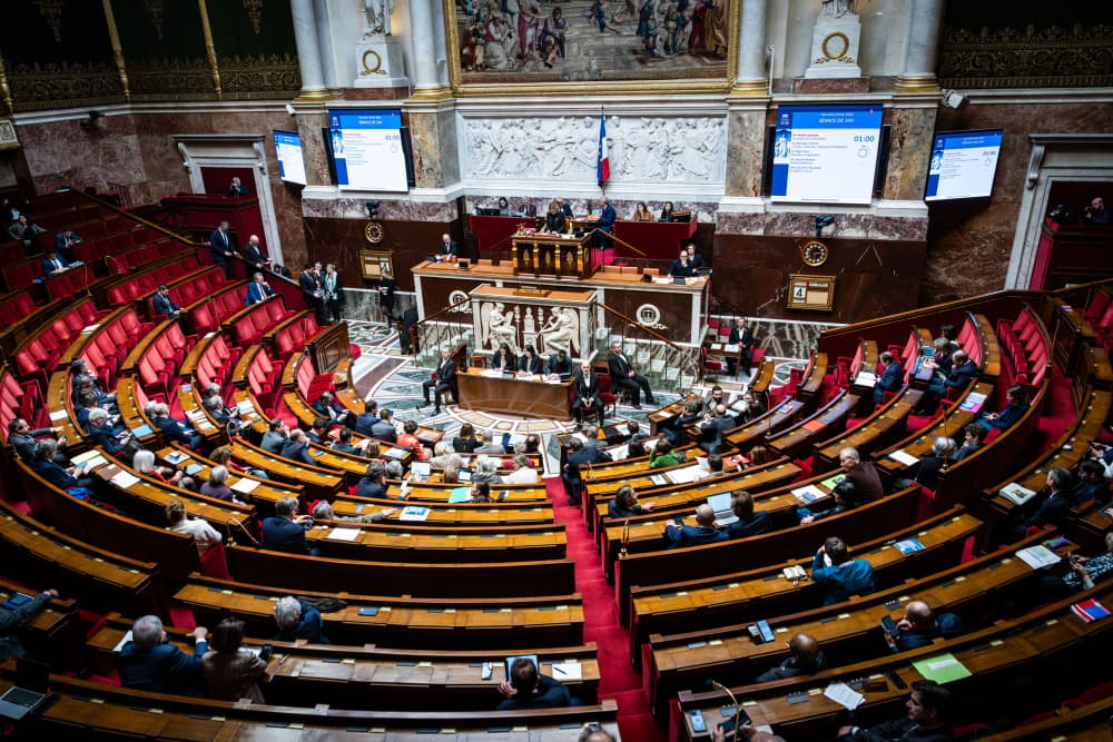 Le texte pourra désormais être définitivement approuvé après un ultime vote dans les deux chambres, le 5 mai à l'Assemblée puis le 11 au Sénat.