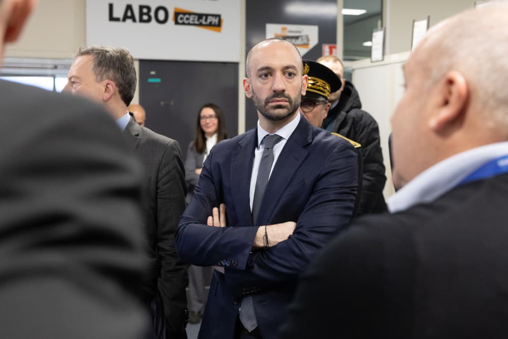 Benjamin Haddad, le ministre délégué à l'Europe, revient sur les dossiers chauds du moment dans La Tribune.