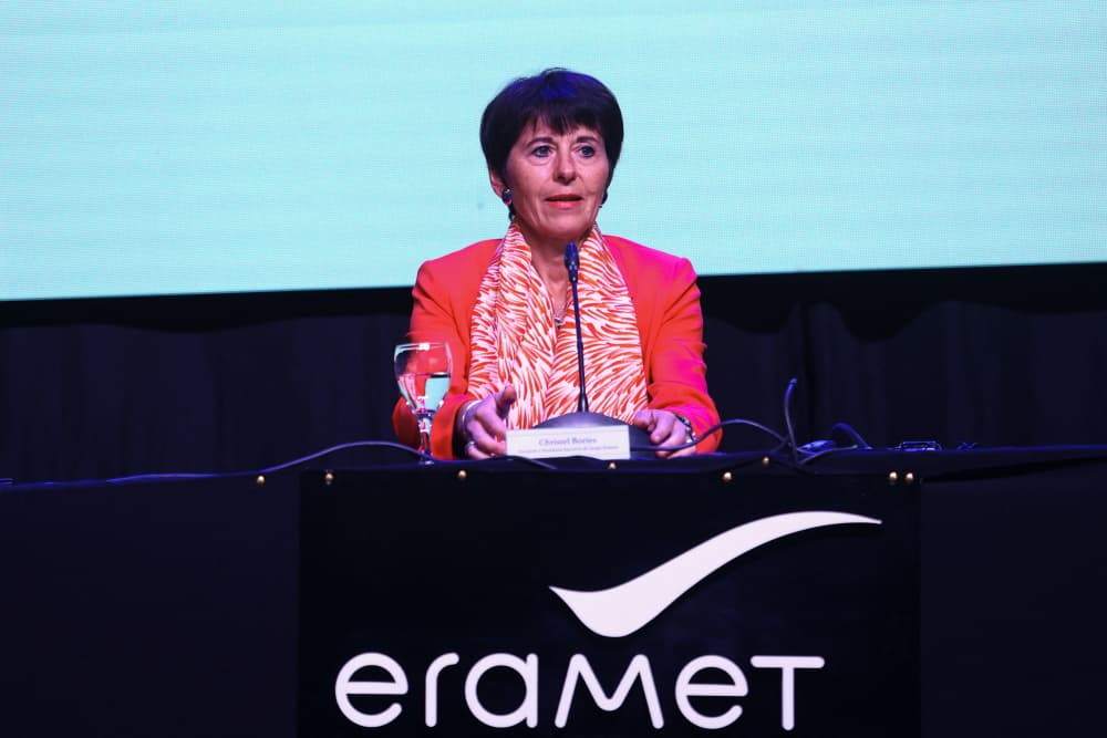 Christel Bories, PDG d’Eramet, assiste à une conférence de presse après l’inauguration d’une usine de production de lithium au Salar Centenario, à Salta, en Argentine, le 3 juillet 2024.