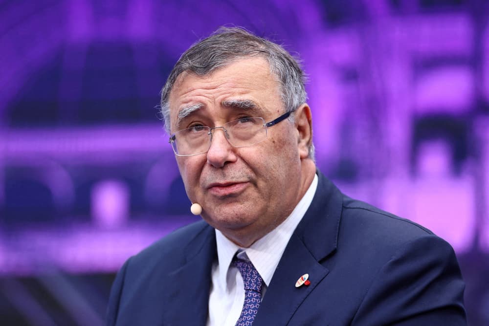 Patrick Pouyanné, PDG de TotalEnergies, participe au Sommet international Adopt AI au Grand Palais à Paris, le 26 novembre 2025.