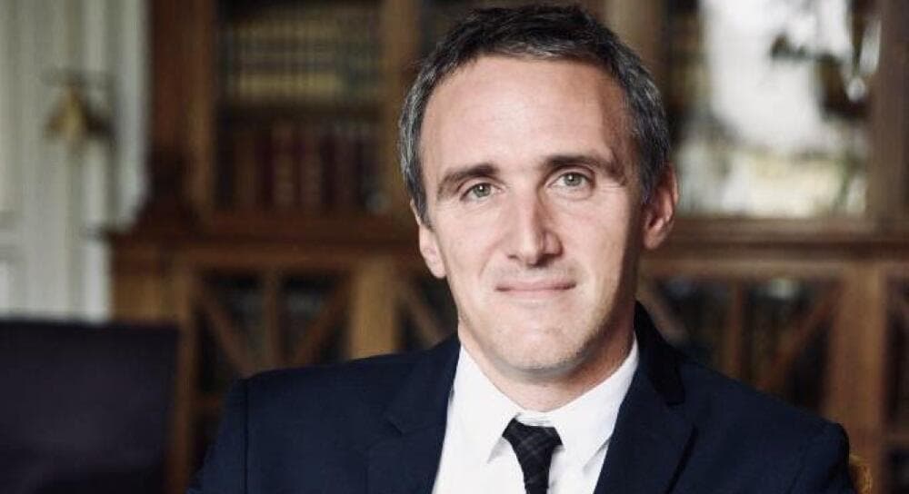 Damien Robert, directeur général exécutif de la Solideo Alpes 2030, conduit cet établissement public qui vise à livrer les ouvrages et aménagements pérennes des JO des Alpes.