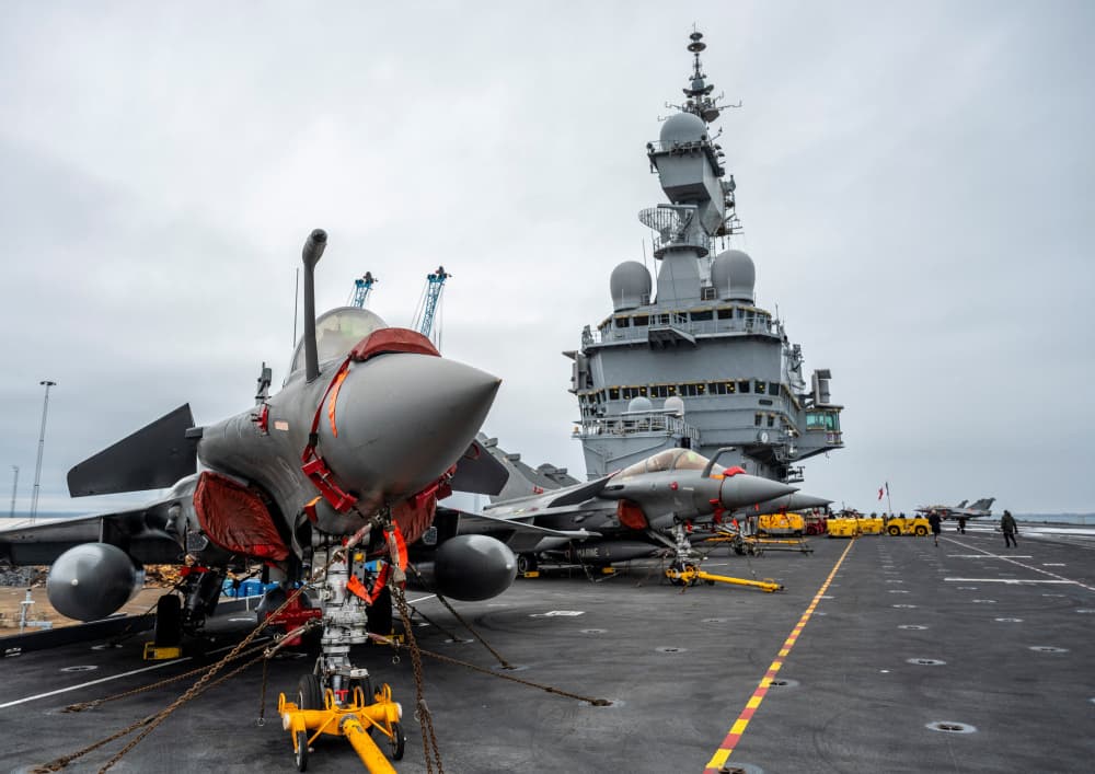 Ce déploiement traduit la volonté de Paris de protéger ses ressortissants et ses intérêts dans une zone marquée par une montée des tensions militaires.