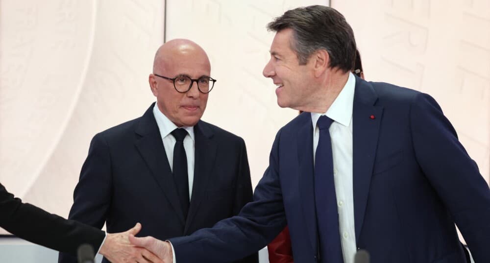Eric Ciotti et Christian Estrosi participent à un débat diffusé par ICI Provence-Alpes-Côte-d'Azur, le 4 lars 2026.