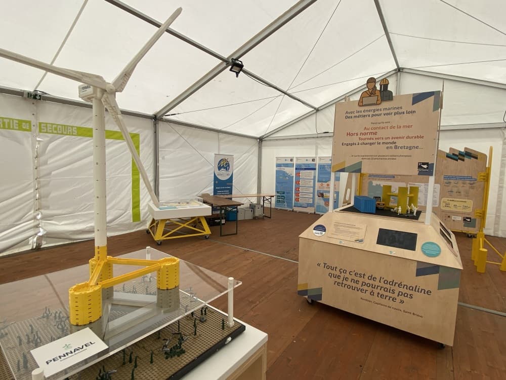 En juillet 2025, l’éolien en mer et la maritimité ont été en lumière sur le pavillon des énergies marines lors du festival Lorient Océans.