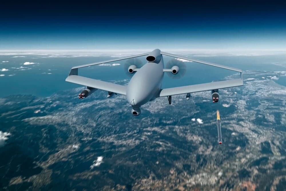 Le R2-600 développé par l'entreprise française Fly-R est un drone MALE (moyenne altitude longue endurance) pour des missions de surveillance, reconnaissance, renseignement ou offensive.