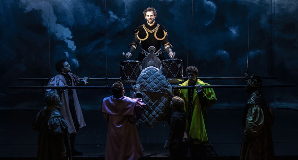 Benjamin Lavehrne incarne Rodrigue dans « Le Cid » adapté par Denis Podalydès.
